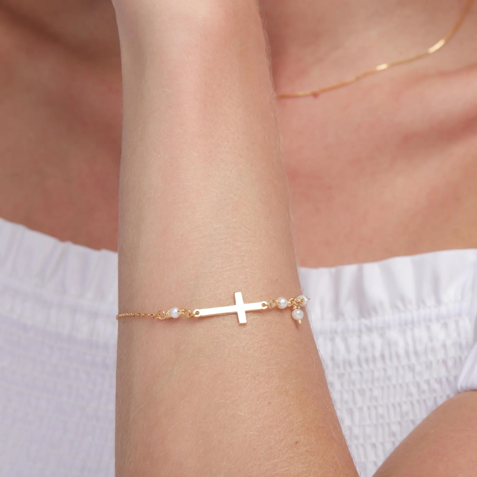 Cross & Pearls Bracelet