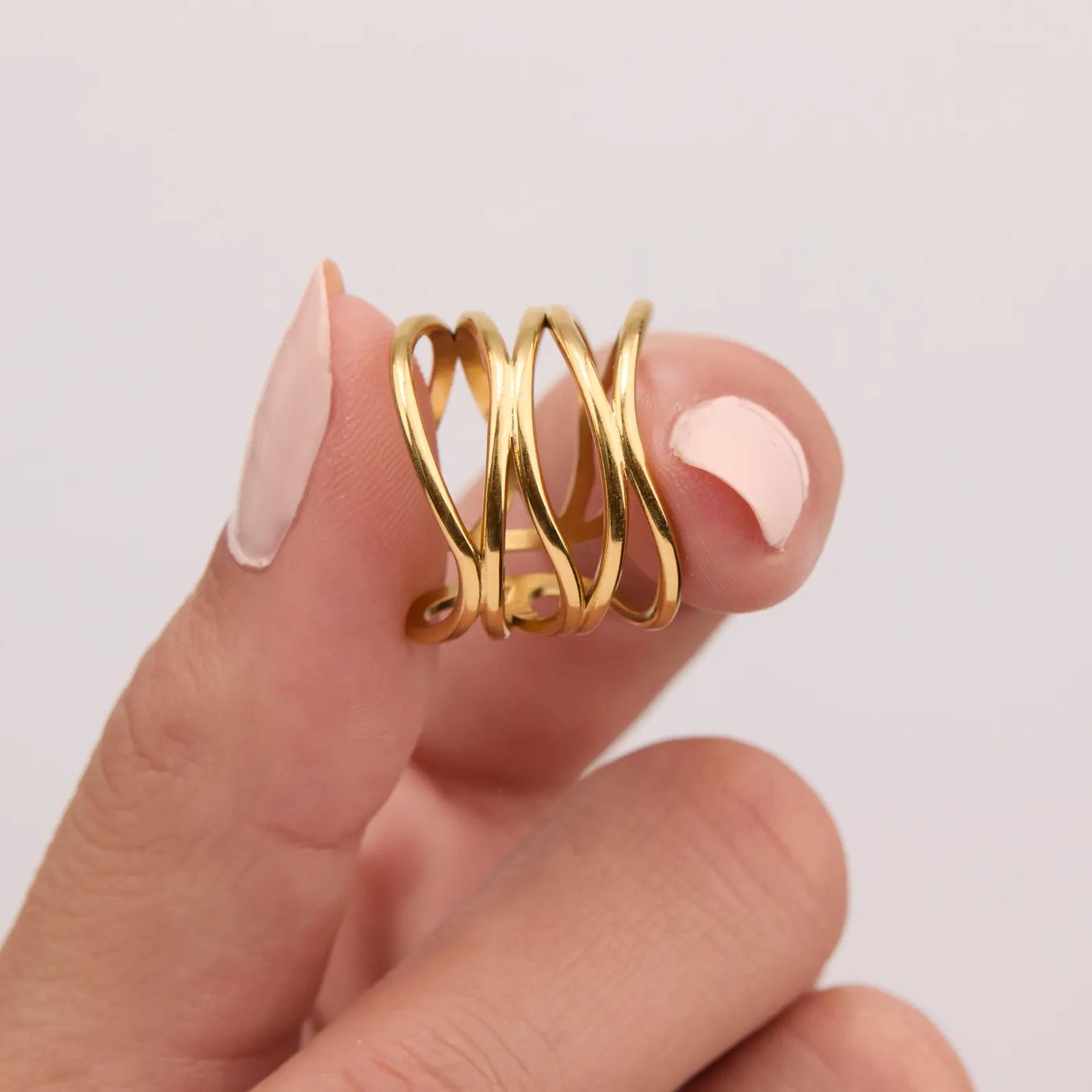 Criss-Cross Ring